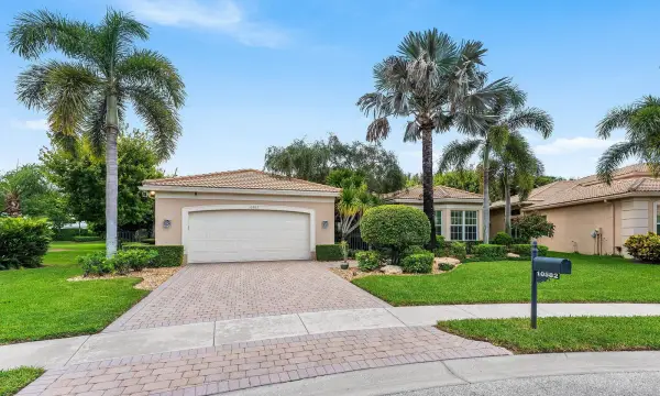 10582 Whitewind Circle, Boynton Beach, FL 33473