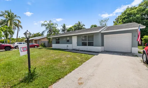 6296 Carthage Circle N, Greenacres, FL 33463