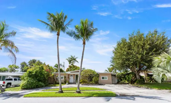 916 W Duval Street, Lantana, FL 33462
