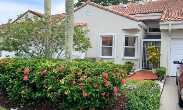 11132 S 180th Court S, Boca Raton, FL 33498
