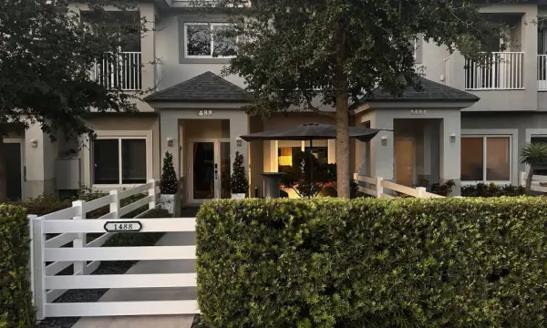 1488 NE 34th Street, Oakland Park, FL 33334