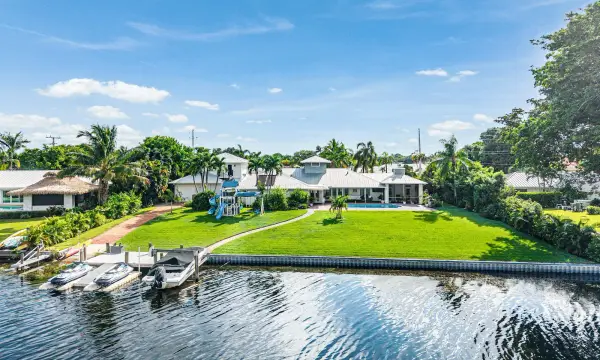 3815 S Lake Drive, Boynton Beach, FL 33435