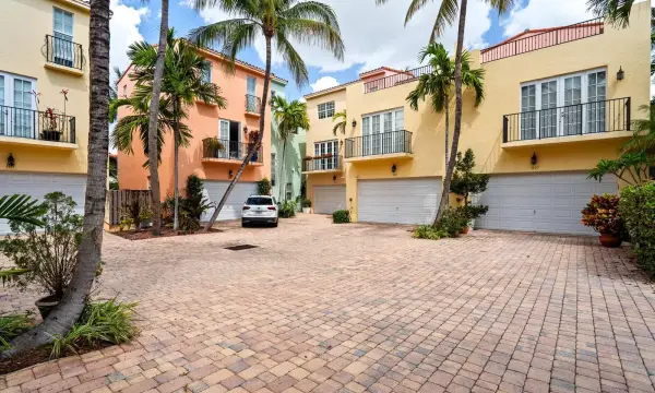 1123 NE 18th Avenue, Fort Lauderdale, FL 33304