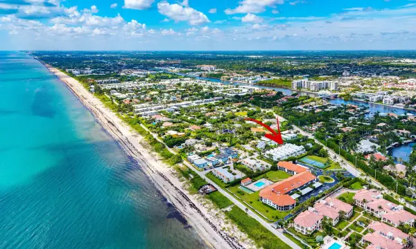 5 Adams Road, Ocean Ridge, FL 33435