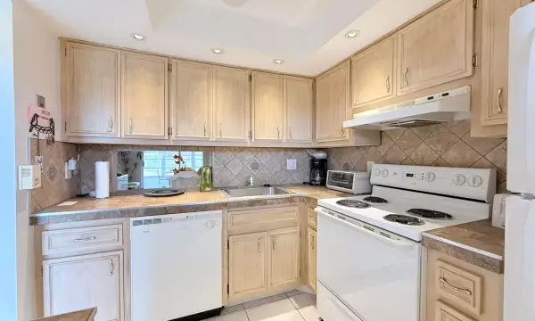 2800 NW 47th Terrace, Unit 106b, Lauderdale Lakes, FL, 33313