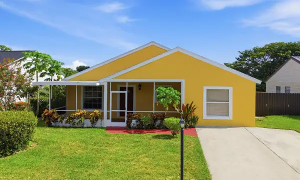 7702 Blairwood Circle S, Greenacres, FL 33467