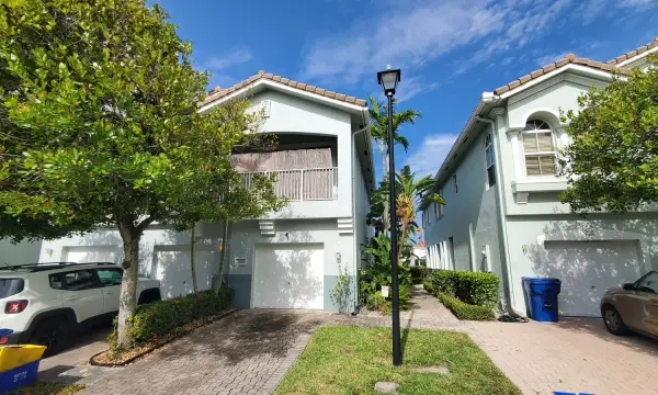 3051 Laurel Ridge Circle, Riviera Beach, FL 33404