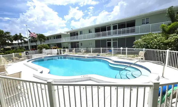 2100 NE 38th Street 219, Lighthouse Point, FL 33064