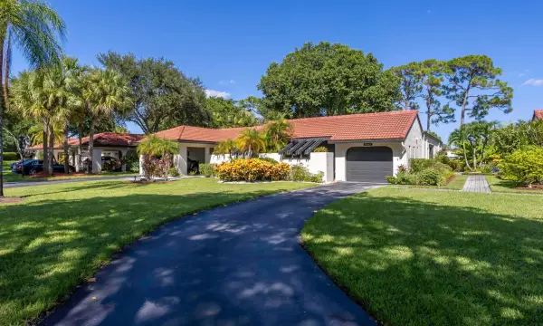 21680 Tall Palm Circle 12-b, Boca Raton, FL 33433