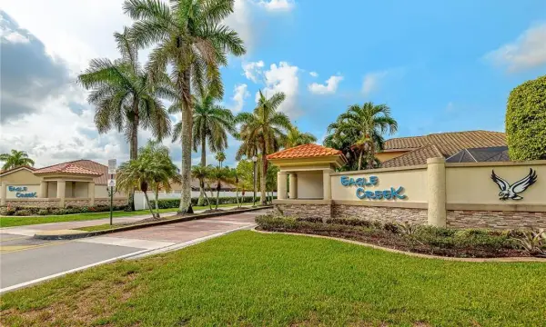 11551 SW 11th Street, Pembroke Pines, FL 33025