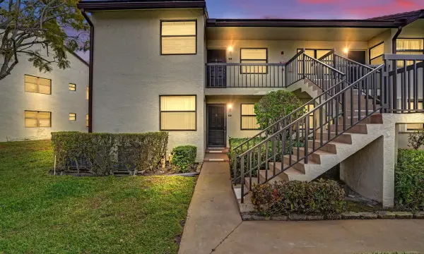 7674 Tahiti Lane 101, Lake Worth, FL 33467