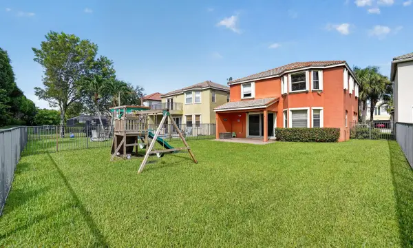 9135 Dupont Place, Wellington, FL 33414