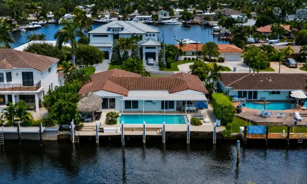 2750 NE 8th Court, Pompano Beach, FL 33062