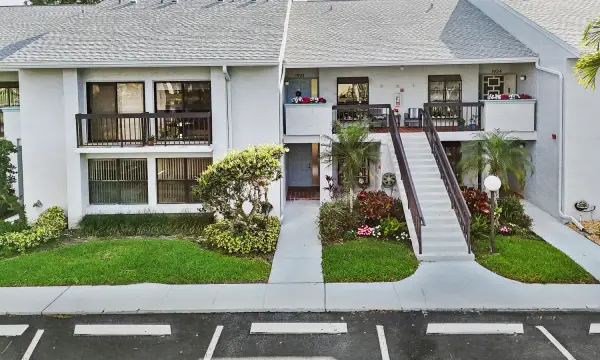5186 Golfview Court 1913, Delray Beach, FL 33484