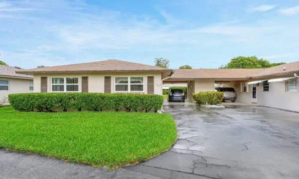 121 Mockingbird Lane, Delray Beach, FL 33445