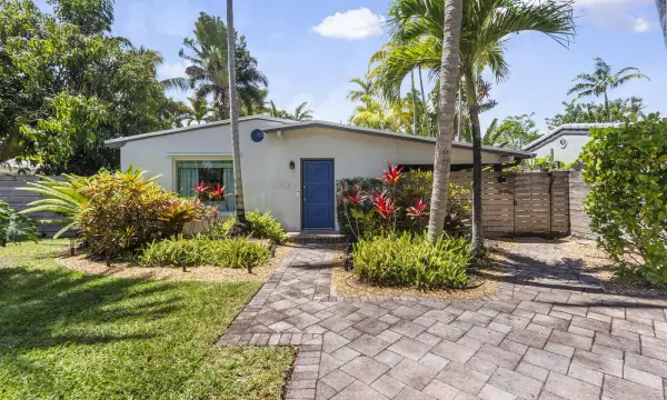 1627 NE 17th Avenue, Fort Lauderdale, FL 33305