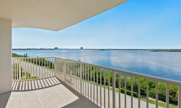 5480 N Ocean Drive B7c, Singer Island, FL 33404