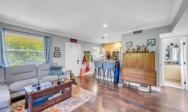 811 NE 14th Place, Fort Lauderdale, FL 33304