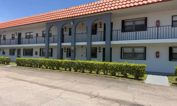 2141 W Woolbright Road L202, Boynton Beach, FL 33426