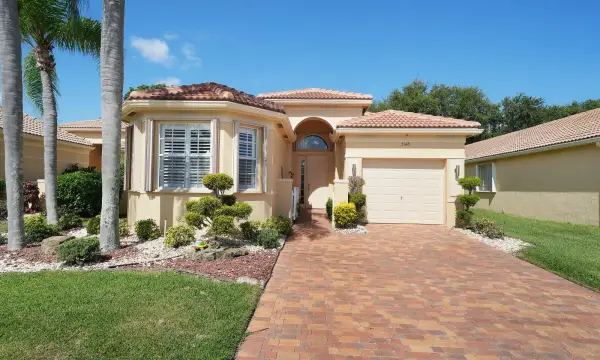 7148 Cataluna Circle, Delray Beach, FL 33446