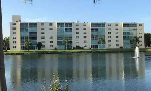 206 SE 10th Street 201, Dania Beach, FL 33004