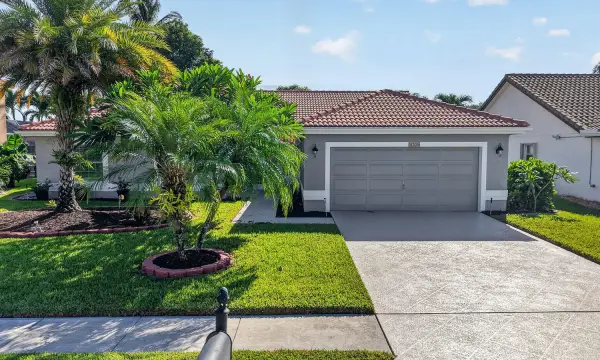 5756 Descartes Circle, Boynton Beach, FL 33472