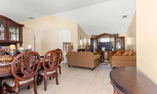6179 Savannah Way, Lake Worth, FL 33463