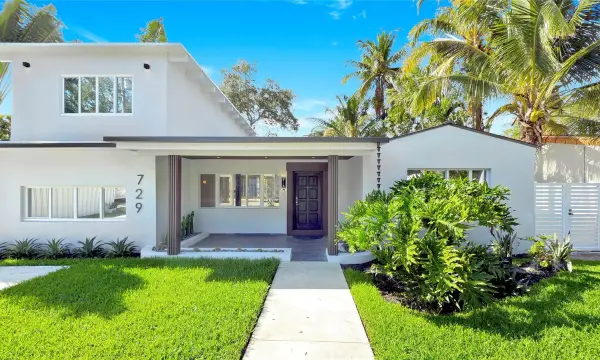 729 NE 17th Terrace, Fort Lauderdale, FL 33304