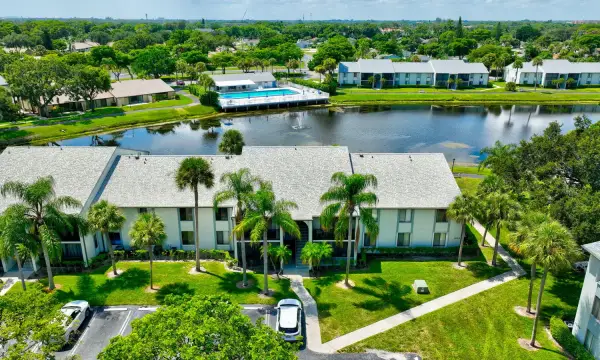 1010 Green Pine Boulevard F2, West Palm Beach, FL 33409