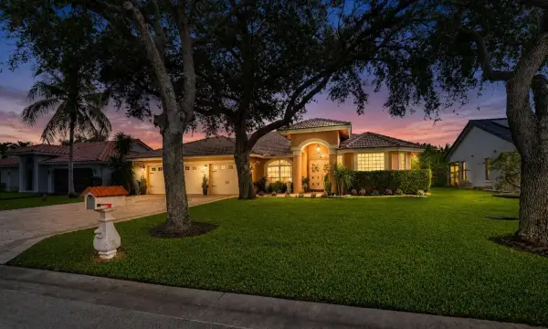 4477 NW 89th Way, Coral Springs, FL 33065