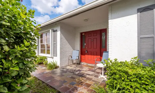 6127 Rainbow Circle, Greenacres, FL 33463