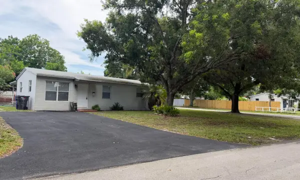 1501 N 70th Way, Hollywood, FL 33024