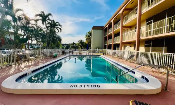 100 SE 6th Avenue 303, Pompano Beach, FL 33060