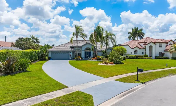 20317 Hacienda Court, Boca Raton, FL 33498