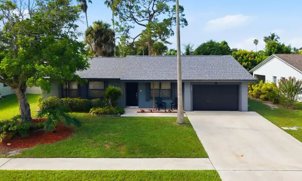 108 Santa Monica Avenue, Royal Palm Beach, FL 33411