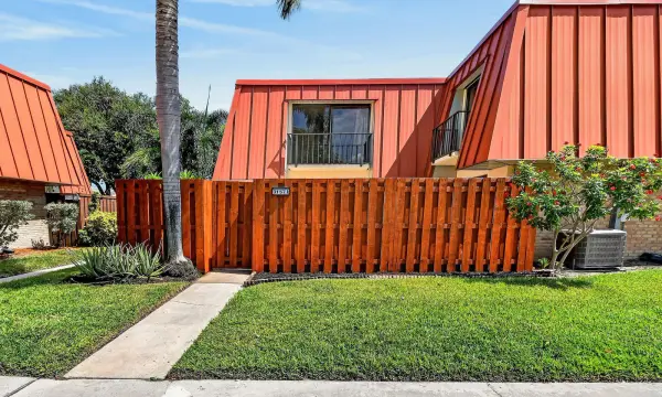 3157 Meridian Way S A, Palm Beach Gardens, FL 33410