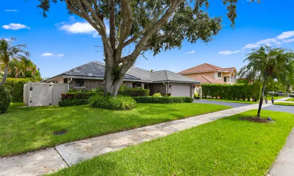 14251 Appalachian Trail, Davie, FL 33325