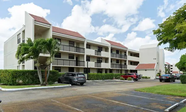 112 Lake Emerald Drive 209, Oakland Park, FL 33309