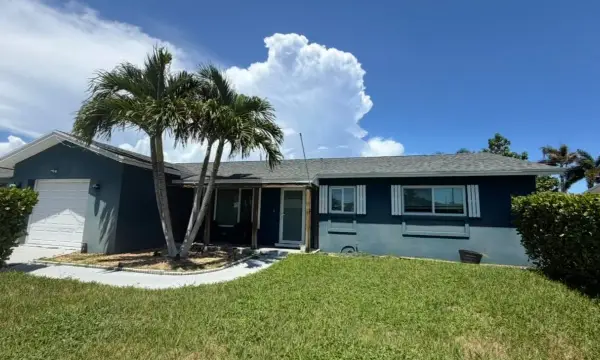 1023 SW 25th Place, Boynton Beach, FL 33426