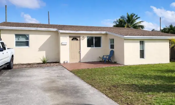 2330 NE 1st Avenue, Pompano Beach, FL 33060