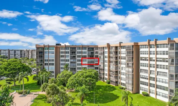 1200 Saint Charles Place 509, Pembroke Pines, FL 33026