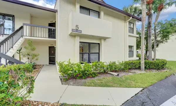 3359 Lucerne Park Drive, Greenacres, FL 33467