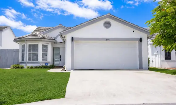 2974 Torrey Pine Lane, Lake Worth, FL 33462