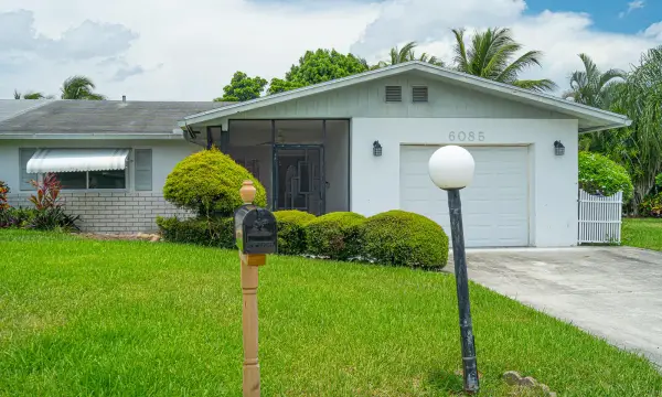 6085 Stanley Lane, Delray Beach, FL 33484