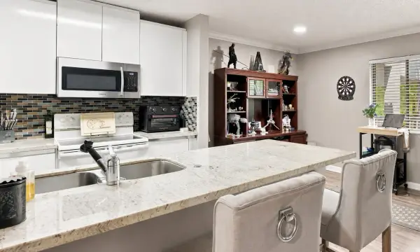 711 Forest Club Drive 119, Wellington, FL 33414