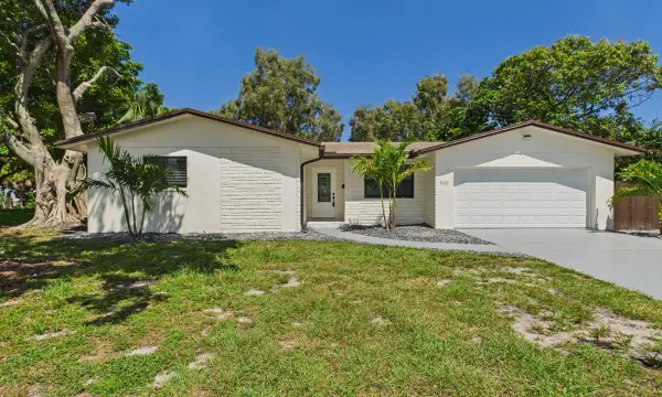 520 NW 43rd Avenue, Plantation, FL 33317