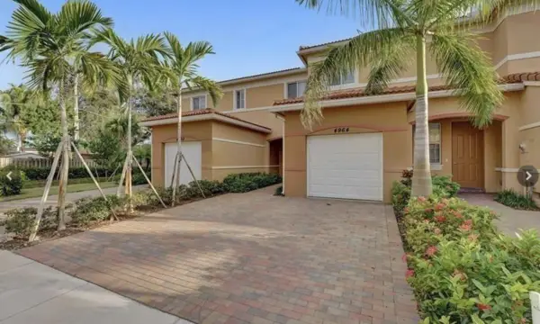 4968 SW 30th Avenue, Fort Lauderdale, FL 33312