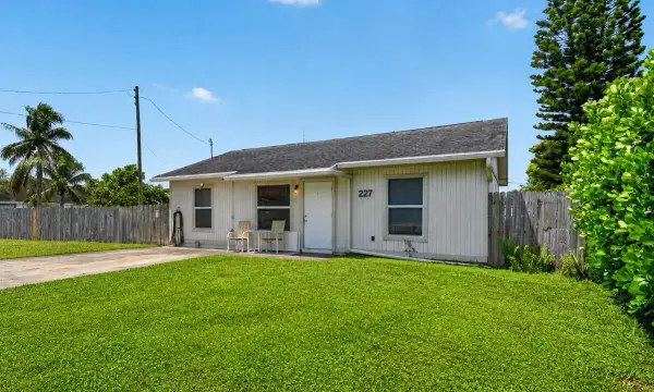 207/227 Ethelyn Drive, West Palm Beach, FL 33415