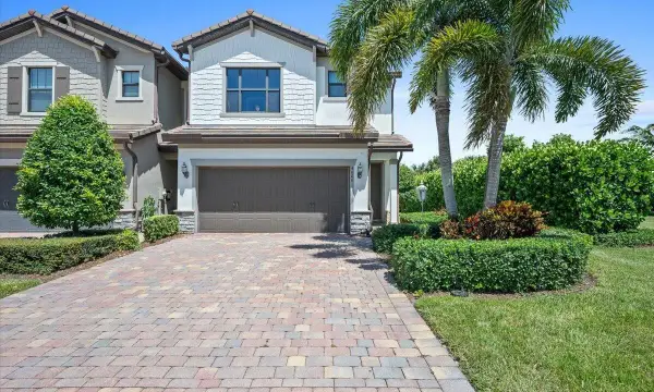 4606 San Fratello Circle, Lake Worth, FL 33467