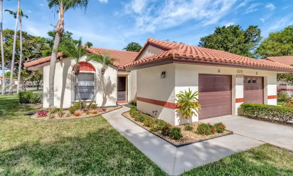 10927 Dolphin Palm Court A, Boynton Beach, FL 33437